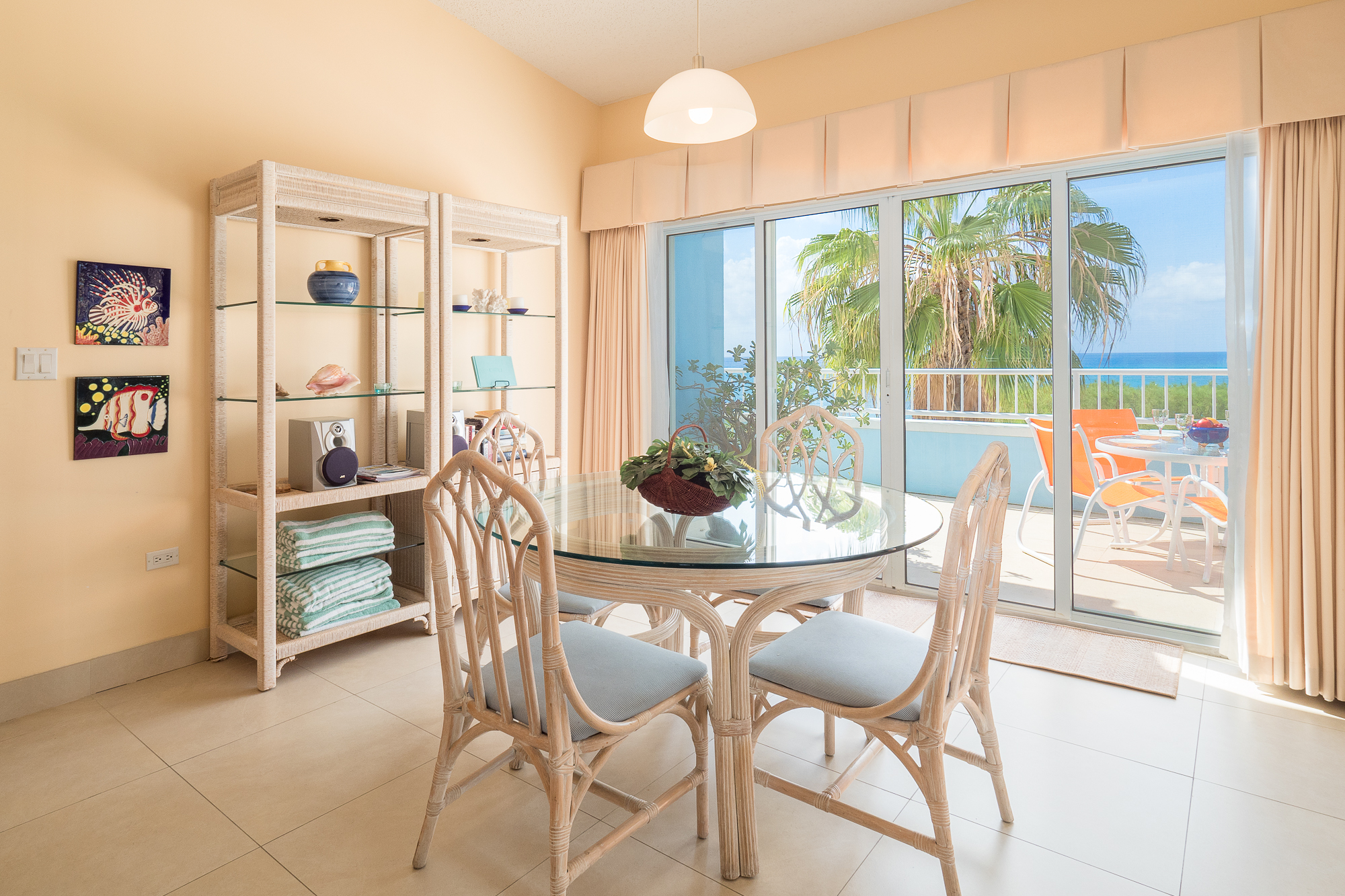 Condo Rentals on Seven Mile Beach, Grand Cayman